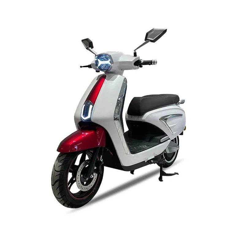 imgi_12_electric-scooter-with-retro86280db9-3c6b-43ed-ade3-ce3f2e9c1255